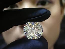 Shopping for a diamond: color vs clarity