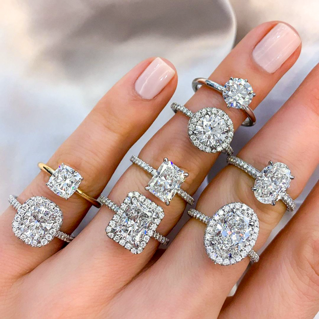 Halo vs. No Halo Engagement Rings: Which Would You Choose?